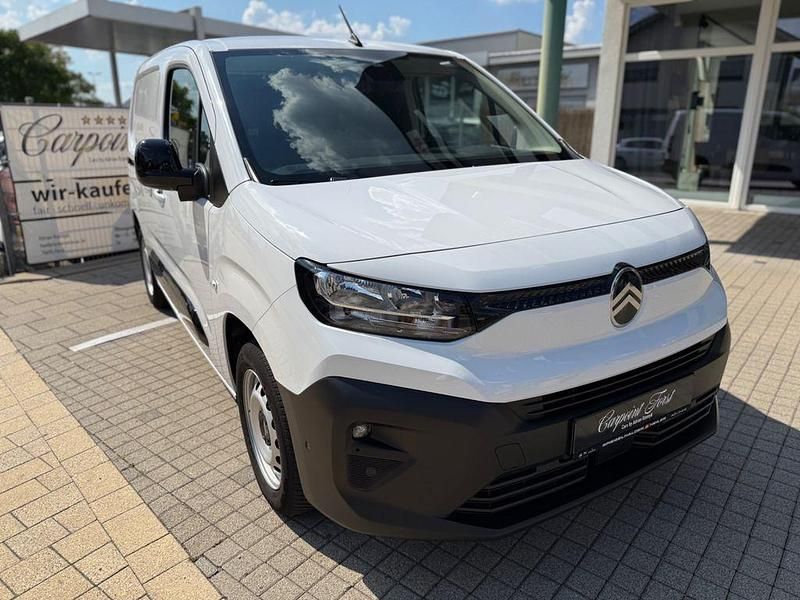 Weiß Gebraucht 2024 Citroën Berlingo Van / Kleinbus | 21.990 € (Fairer Preis) - Bild 1/4