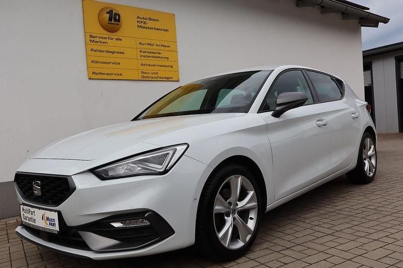 "nevada" weiss Gebraucht 2020 Seat Leon FR Limousine | 18.970 € (Fairer Preis) - Bild 1/4