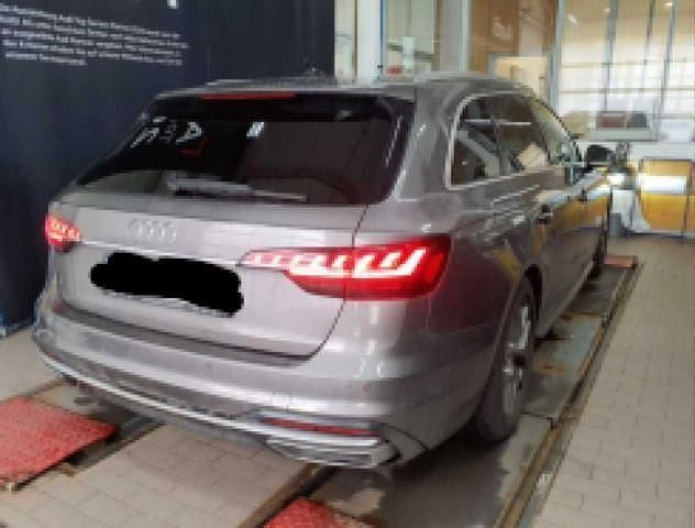 Gebraucht Audi A4 Advanced 204 PS (150 kW) 2022 Terragrau metallic Kombi