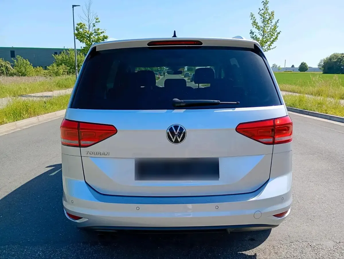 Gebraucht VW Touran 150 PS (110 kW) 2021 Silber Van / Kleinbus