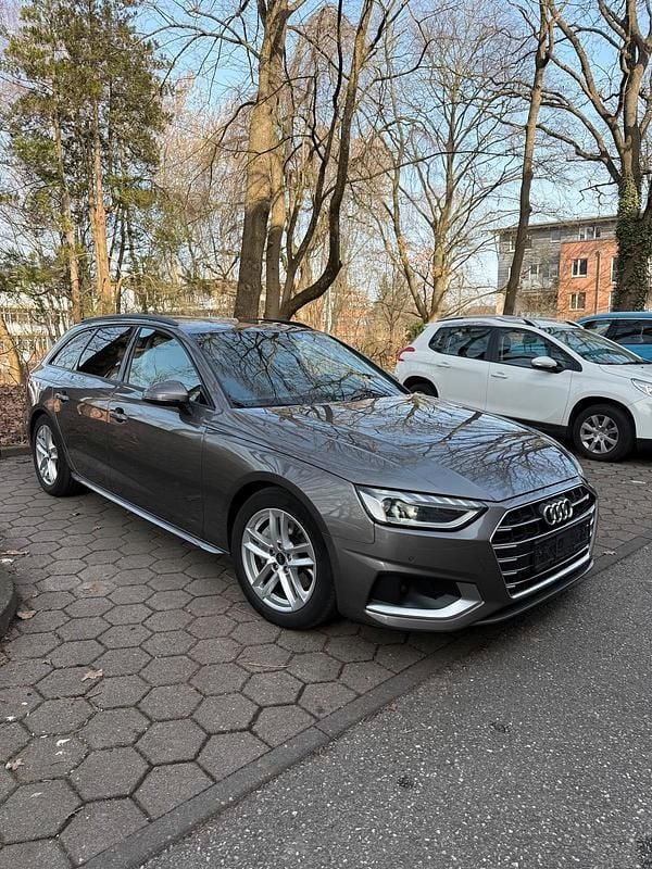 Gebraucht Audi A4 Ambiente 204 PS (150 kW) 2022 Kombi