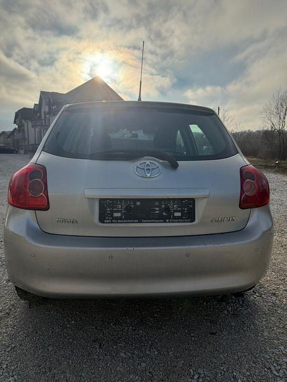 Gebraucht Toyota Auris 124 PS (91 kW) 2007 Gold Kleinwagen