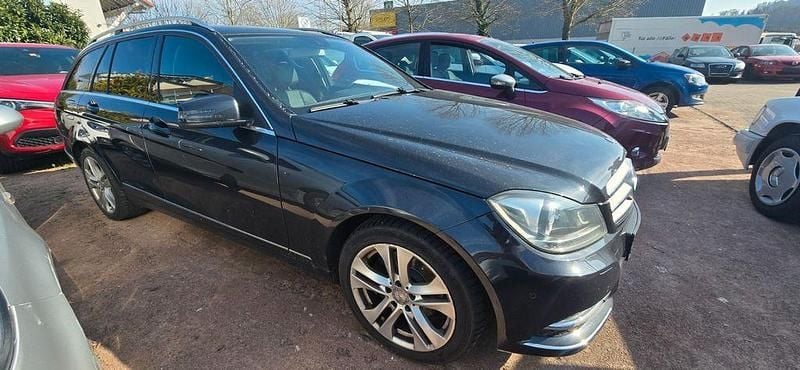 Gebraucht Mercedes C250 204 PS (150 kW) 2011 Schwarz Kombi