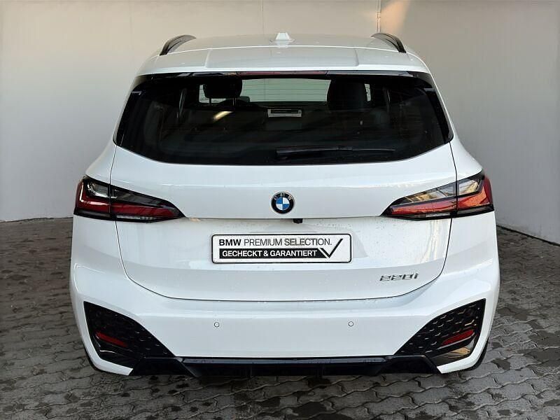 Gebraucht BMW 220 Active Tourer Comfort Edition 156 PS (114 kW) 2025 Weiß Van / Kleinbus