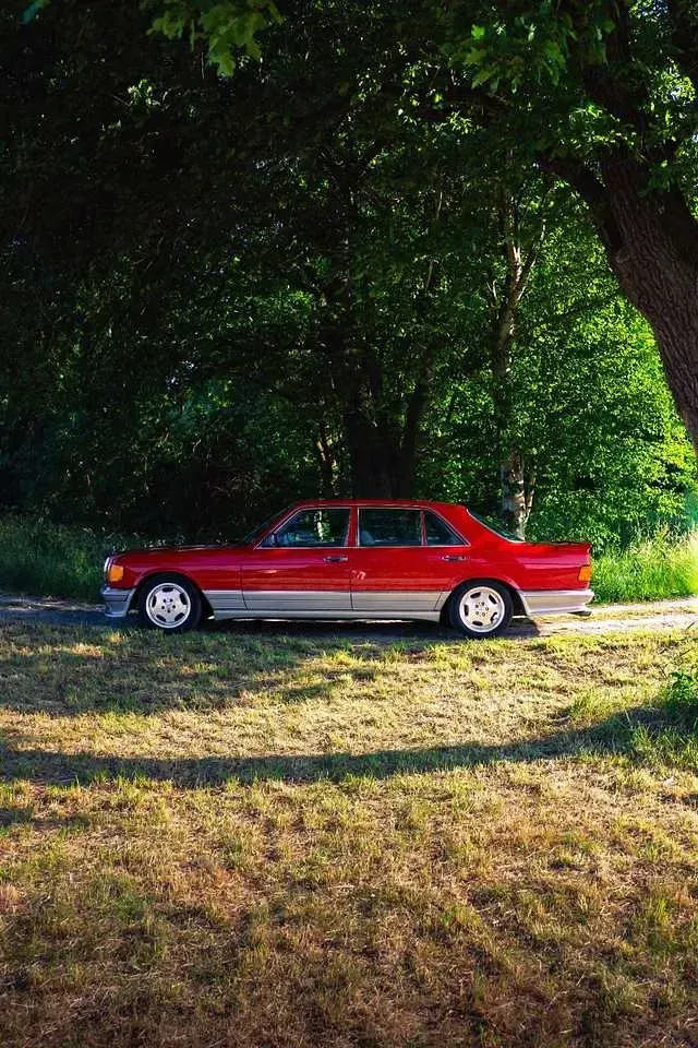 Gebraucht Mercedes 280 185 PS (136 kW) 1984 Rot