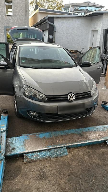 Gebraucht VW Golf VII Match 86 PS (63 kW) 2013 Grau Limousine