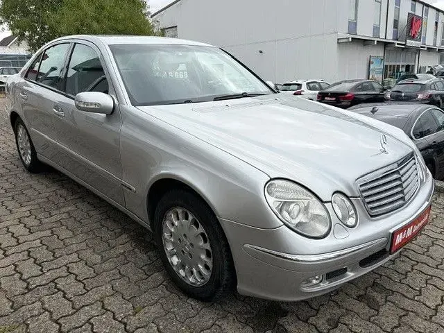 Gebraucht Mercedes E240 Elegance 177 PS (130 kW) 2002 Silber Limousine