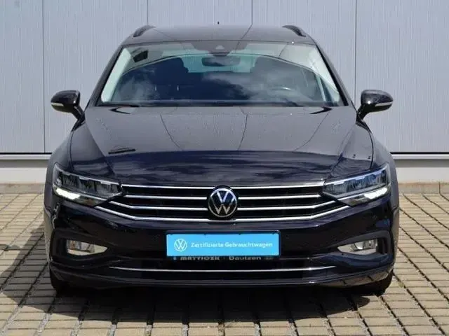 Gebraucht VW Passat Business 150 PS (110 kW) 2022 Schwarz Kombi