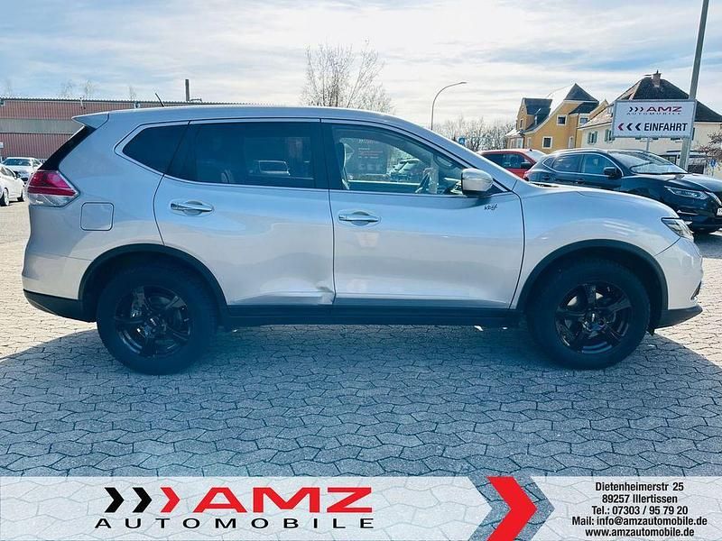 Gebraucht Nissan X-Trail Acenta 163 PS (119 kW) 2017 Silber SUV
