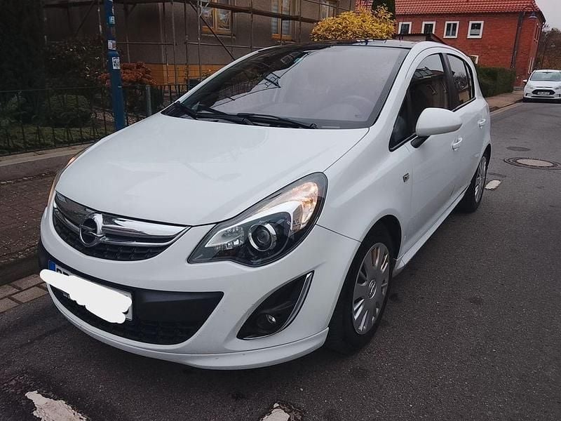 Weiß Gebraucht 2014 Opel Corsa Edition Limousine | 4.799 € (Guter Preis) - Bild 1/4