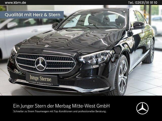Unilack schwarz Gebraucht 2022 Mercedes E200 Avantgarde Limousine | 37.470 € (Fairer Preis) - Bild 1/4