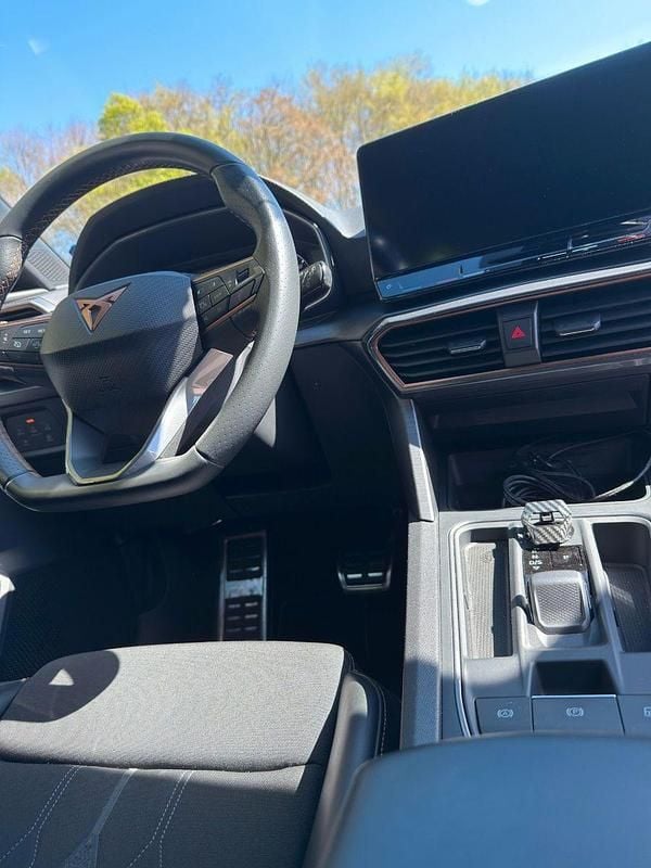 Second-hand Cupra Leon 245 CP (180 kW) 2021 Negru Break