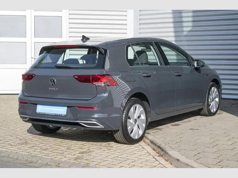 Gebraucht VW Golf VIII Style 96 PS (70 kW) 2024 Grau Limousine