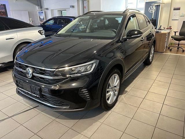 Deep black perleffekt Gebraucht 2025 VW Taigo Goal SUV | 25.250 € (Fairer Preis) - Bild 1/4