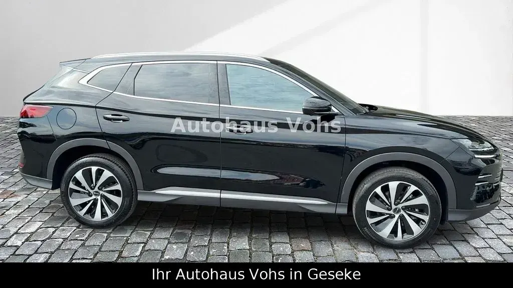 Nowe BYD Seal U Design 324 KM (238 kW) 2025 Czarny SUV