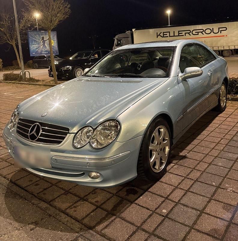 Blau Gebraucht 2004 Mercedes CLK200 Coupé | 1.900 € (Superpreis) - Bild 1/4