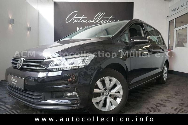 Schwarz Gebraucht 2018 VW Touran Van / Kleinbus | 17.497 € (Guter Preis) - Bild 1/4