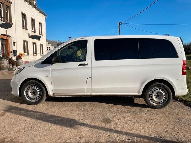 Gebraucht Mercedes Vito 190 PS (139 kW) 2017 Weiß Van