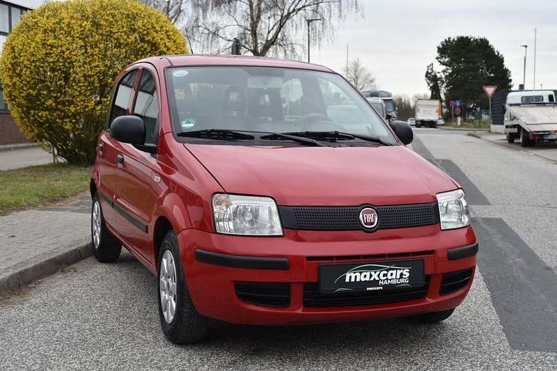 Gebraucht Fiat Panda Classica 69 PS (50 kW) 2012 Rosso corsa/sfrontato/argilla/ Kleinwagen
