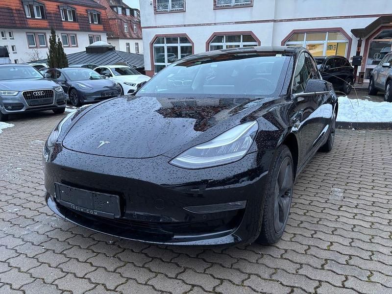 Gebraucht Tesla Model 3 Standard Range 225 kW (306 PS) 2019 Schwarz Limousine