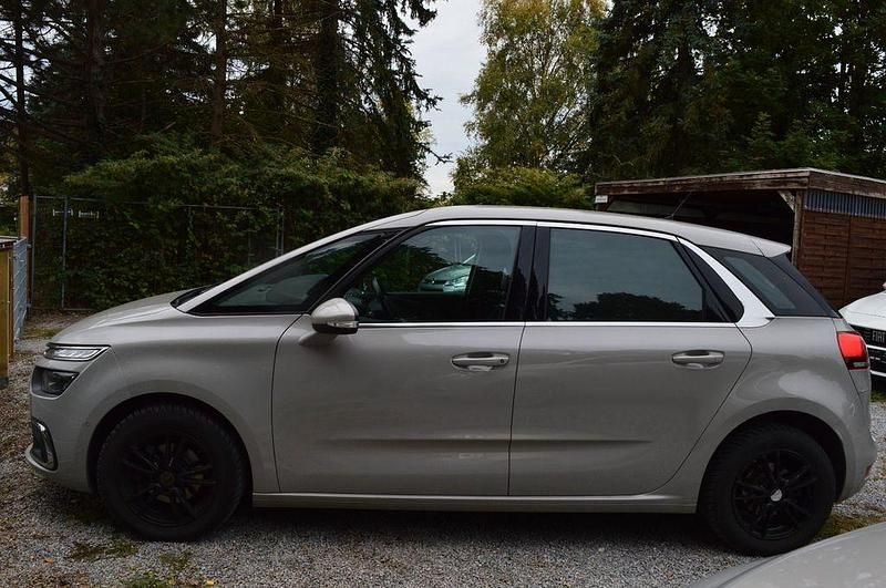 Beige Gebraucht 2017 Citroën C4 SpaceTourer SELECTION Van / Kleinbus | 7.590 € (Teuer) - Bild 1/4