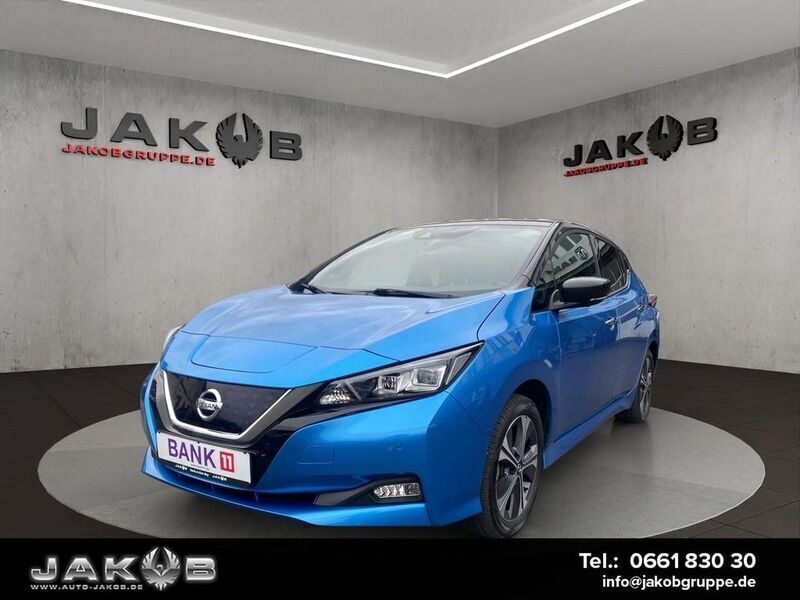 Vivid blue/ black Gebraucht 2021 Nissan Leaf N-Connecta Kleinwagen | 17.990 € (Fairer Preis) - Bild 1/4