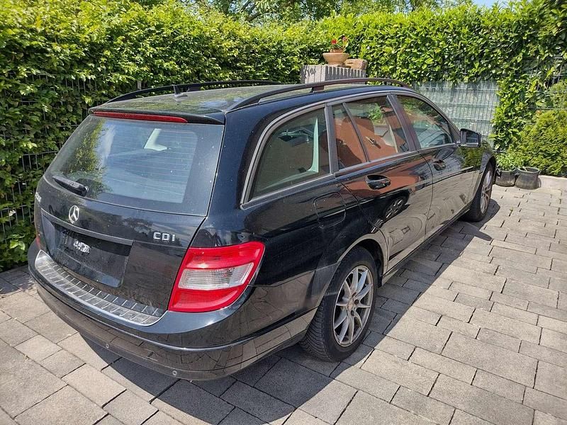 Schwarz Gebraucht 2010 Mercedes C200 Edition Kombi | 6.000 € (Fairer Preis) - Bild 1/1