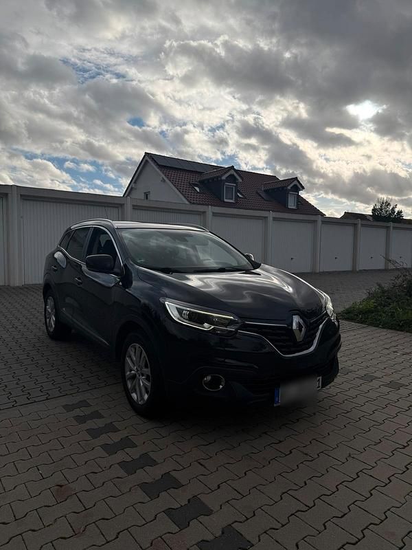 Schwarz Gebraucht 2017 Renault Kadjar SUV | 12.600 € (Etwas zu teuer) - Bild 1/4