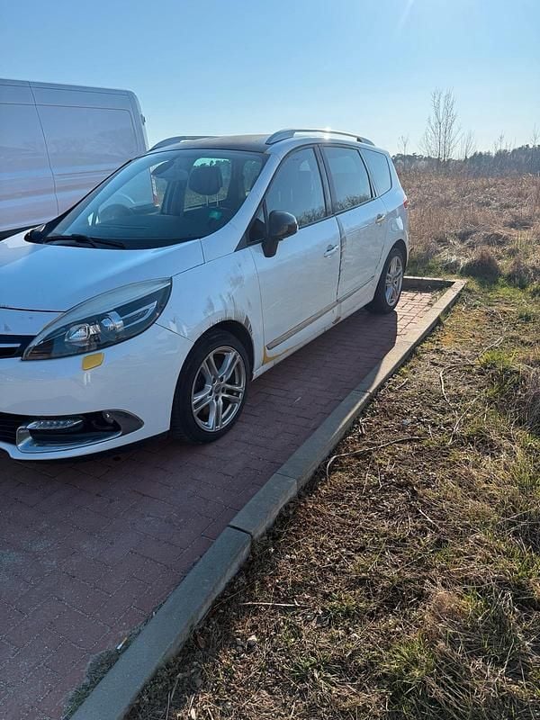 Gebraucht Renault Scénic III Bose Edition 150 PS (110 kW) 2015 Weiß Van / Kleinbus