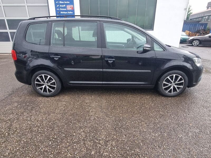 Gebraucht 2013 VW Touran Comfortline Van / Kleinbus | 8.200 € (Guter Preis) - Bild 1/4
