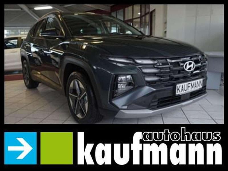 Neu Hyundai Tucson 150 PS (110 kW) 2025 Grün SUV