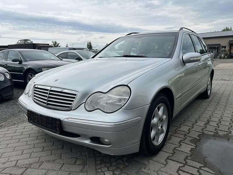 Silber Gebraucht 2004 Mercedes C180 Elegance Kombi | 1.990 € (Superpreis) - Bild 1/4