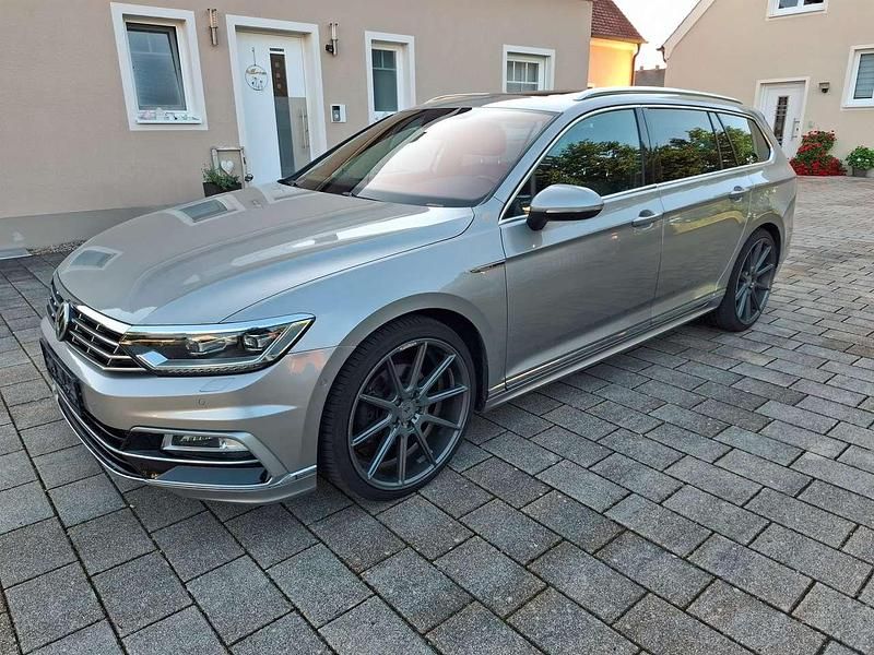 Silber Gebraucht 2015 VW Passat Highline Kombi | 18.790 € (Fairer Preis) - Bild 1/4