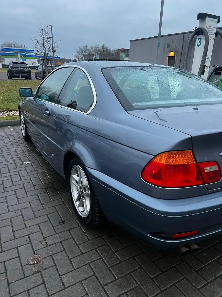 Używany BMW 325 192 KM (141 kW) 2005 Niebieski Coupe