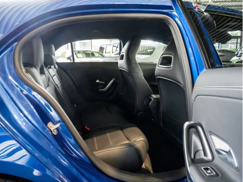 Gebraucht Mercedes A200 Advanced Plus 150 PS (110 kW) 2024 Blau / spektralblau (metallic) Coupé