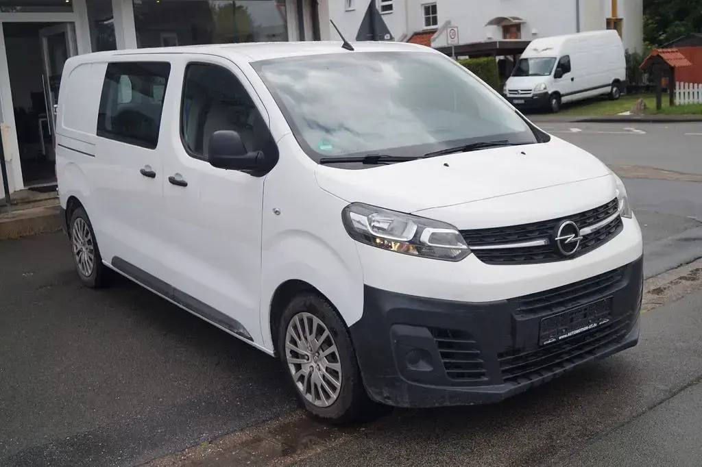 Gebraucht Opel Vivaro Edition 120 PS (88 kW) 2020 Weiß Van / Kleinbus