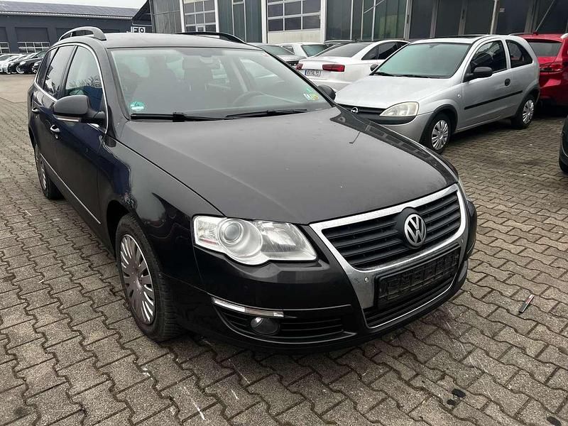 Moccaanthrazit perleffekt Gebraucht 2010 VW Passat Comfortline Kombi | 1.250 € (Superpreis) - Bild 1/4