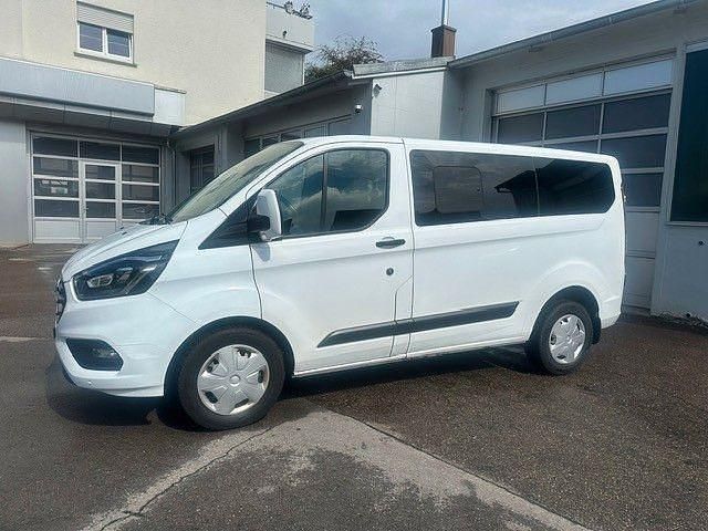 Frozen white Gebraucht 2021 Ford Transit Custom Kombi | 20.990 € - Bild 1/4