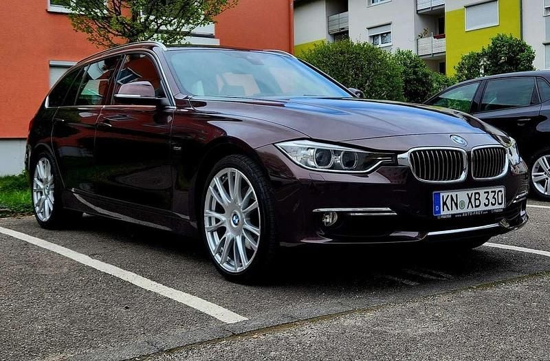 Gebraucht BMW 330 Luxury Line 258 PS (189 kW) 2015 Kombi