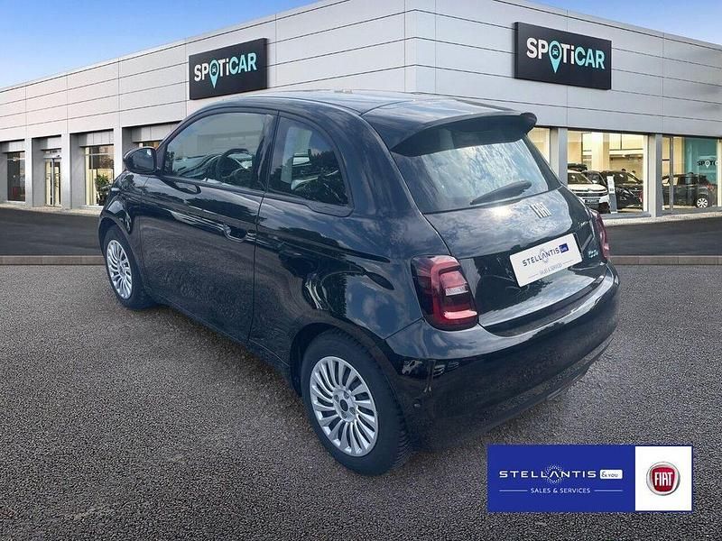 Gebraucht Fiat 500e 86 kW (118 PS) 2023 Schwarz Kleinwagen