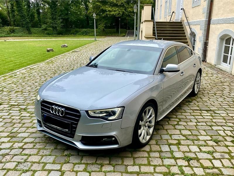 Silber Gebraucht 2015 Audi A5 Sportback S-Line Limousine | 12.950 € (Superpreis) - Bild 1/4