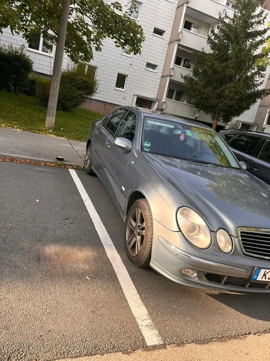 Używany Mercedes E320 204 KM (150 kW) 2005 Szary Sedan/Limuzyna