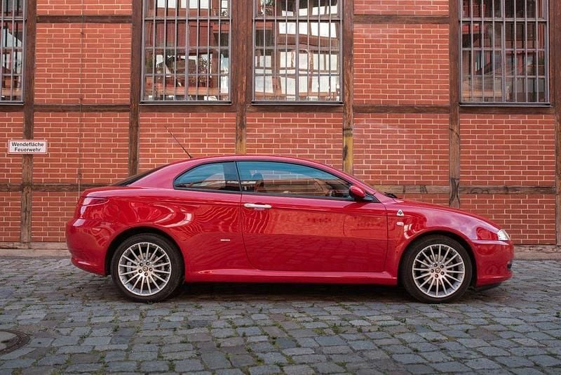 Gebraucht Alfa Romeo GT Distinctive 166 PS (122 kW) 2004 Rot Coupé