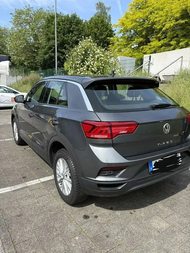 Gebraucht VW T-Roc 150 PS (110 kW) 2019 Grau SUV