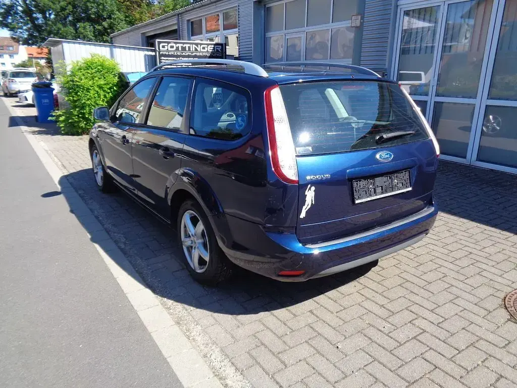 Gebraucht Ford Focus Sport 101 PS (74 kW) 2011 Blau Limousine