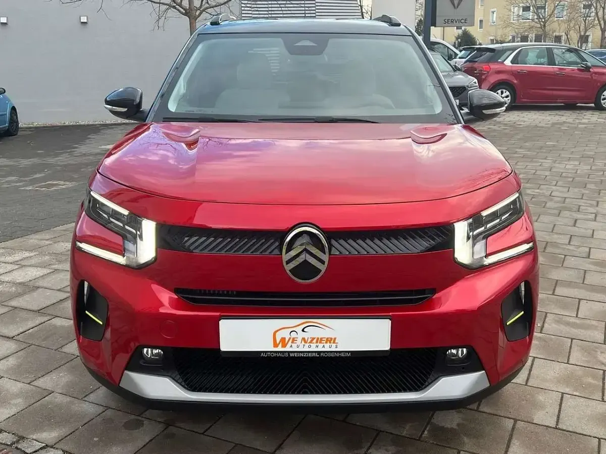 Gebraucht Citroën C3 Start 101 PS (74 kW) 2025 Rot Limousine