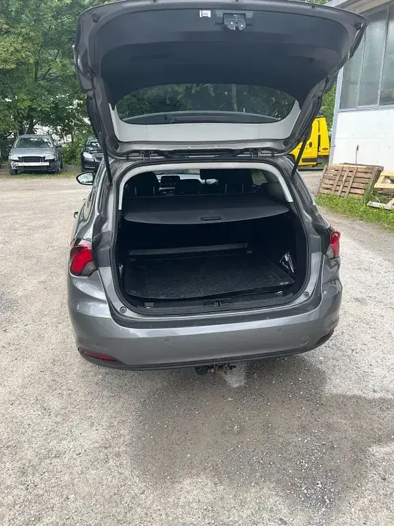 Gebraucht Fiat Tipo Lounge 120 PS (88 kW) 2018 Grau Limousine