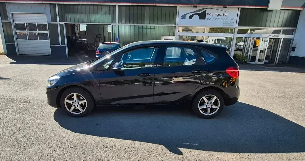 Gebraucht BMW 218 Advantage 150 PS (110 kW) 2016 Schwarz Kombi