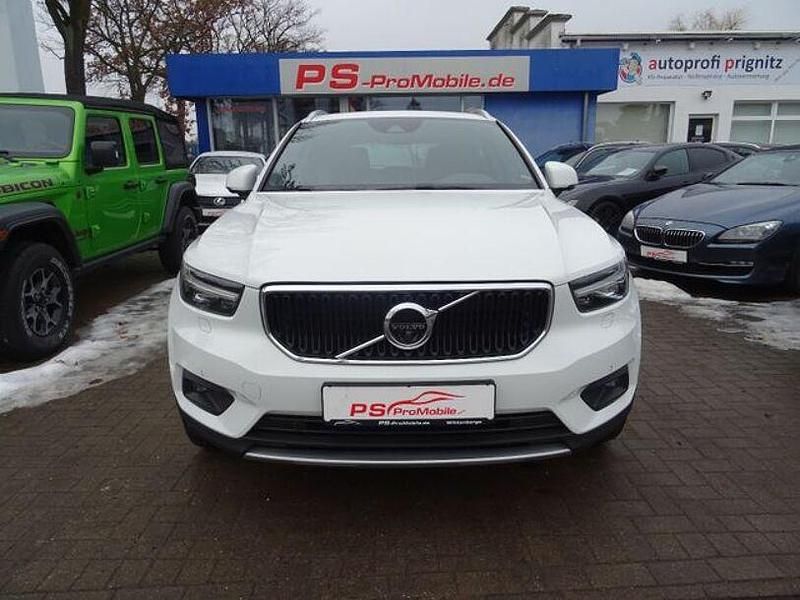 Gebraucht Volvo XC40 Momentum 250 PS (183 kW) 2018 Weiß SUV
