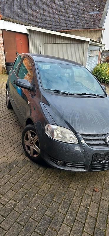 Gebraucht VW Fox Style 60 PS (44 kW) 2011 Grau Kleinwagen